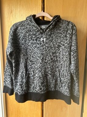Under Armour kids Gray Graphic Hoodie Sweatshirt